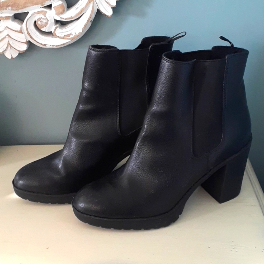& H&M black heeled lug boots lined